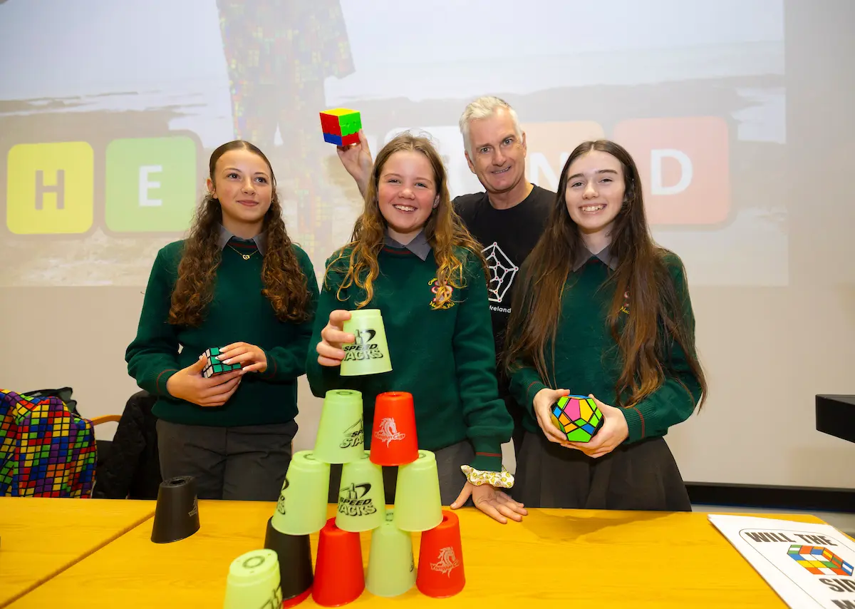 14/10/2025. SETU celebrated Ada Lovelace Day, Pictured at SETU Waterford Campus with Andrew Jeffrey – The Mathemagician with St. Paul’s Community College students Lucy Pepper Mcviney, Alyssa Rae Hennessy and Aamira Kamil. Photograph: Patrick Browne