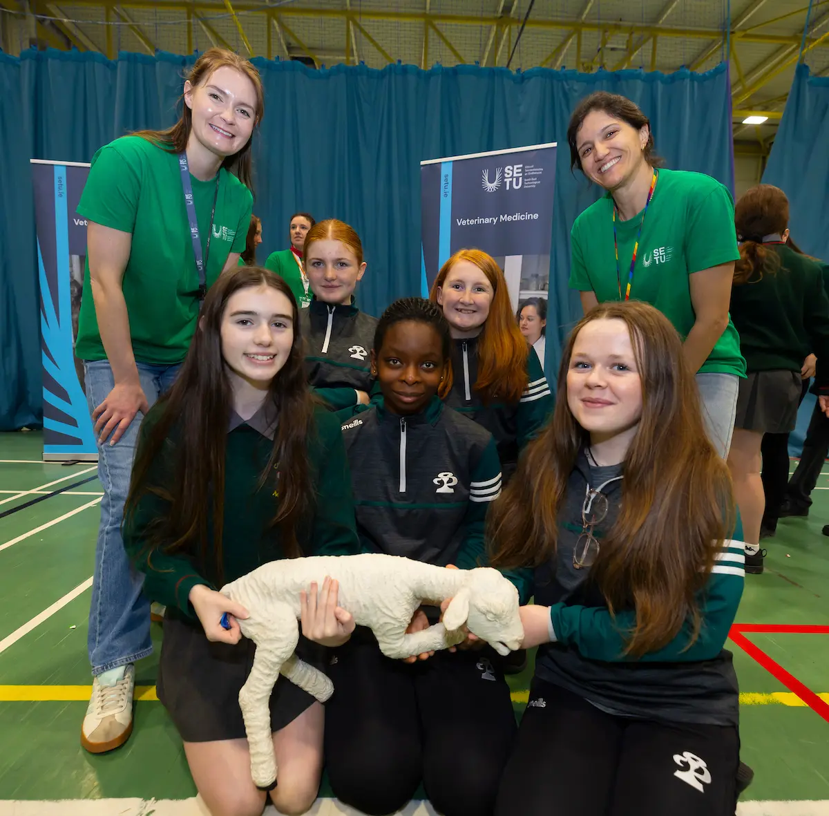 14/10/2025. SETU celebrated Ada Lovelace Day, Pictured at SETU Waterford Campus are Jane Millington and Monalyza Cadori Goncalves of SETU Vetenrary Medicine with St. Paul’s Community College students. Photograph: Patrick Browne